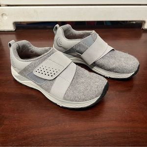 Topo Rekovr Athletic Running Sneakers Grey Size US 7.5 UK 5.5 EUR 38.5